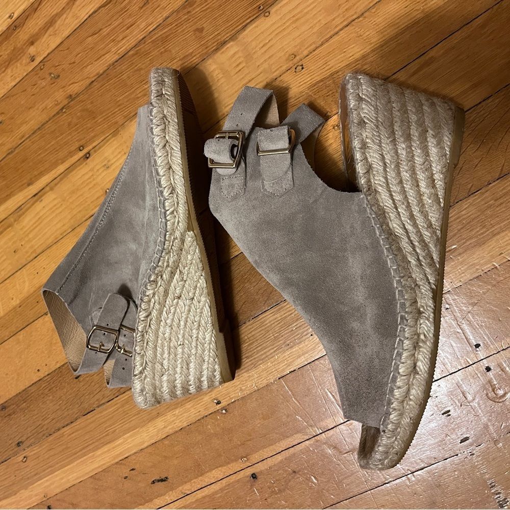 Kanna suede wedge espadrille sandals taupe grey beige double ankle buckle 9.5 41